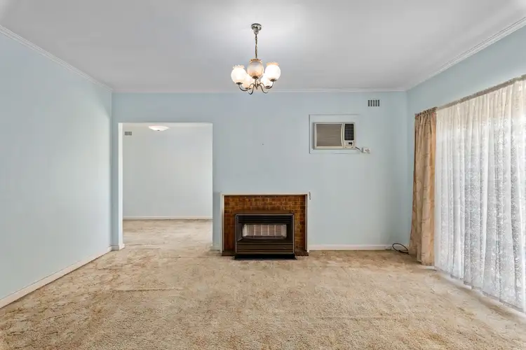 Fourth view of Homely house listing, 2 Strathbogie Avenue, Findon SA 5023