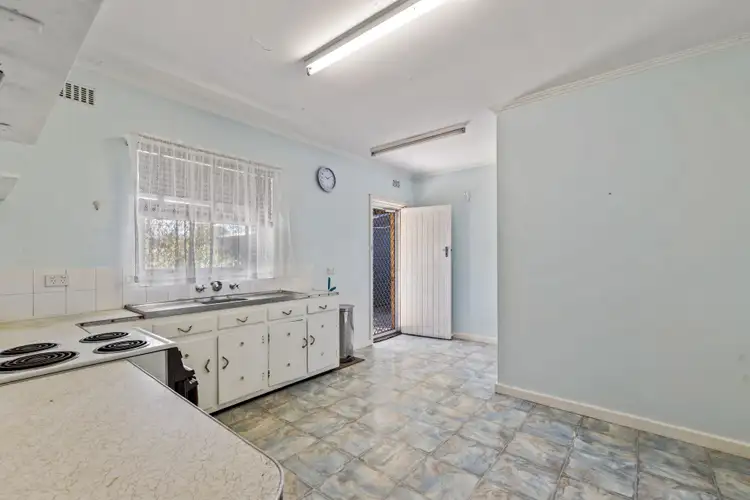 Sixth view of Homely house listing, 2 Strathbogie Avenue, Findon SA 5023