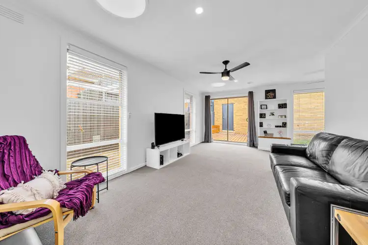 Fourth view of Homely unit listing, 1/111 Rosemary Crescent, Frankston North VIC 3200