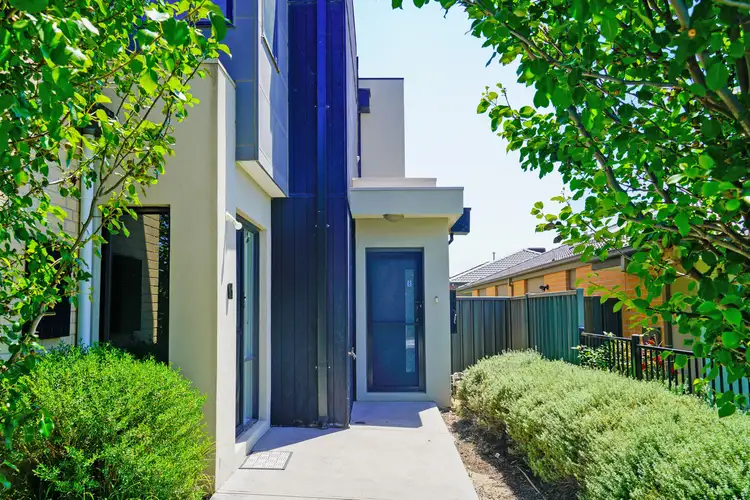 8 Damask Way, Mernda VIC 3754
