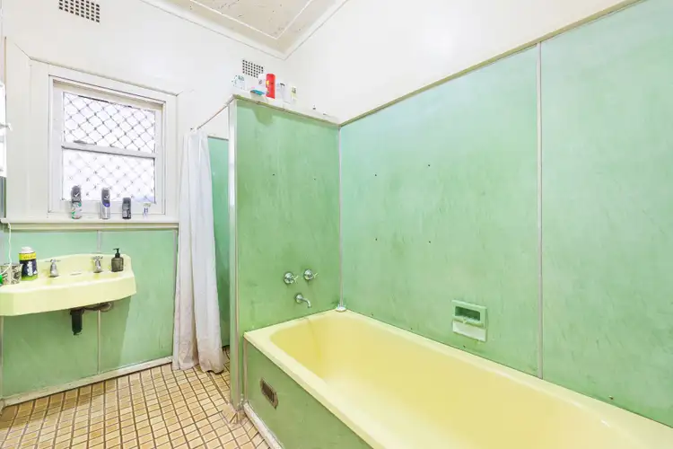 Fourth view of Homely house listing, 2 Alice Street, Tamworth NSW 2340