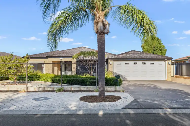 9 Brougham Crescent, Orelia WA 6167