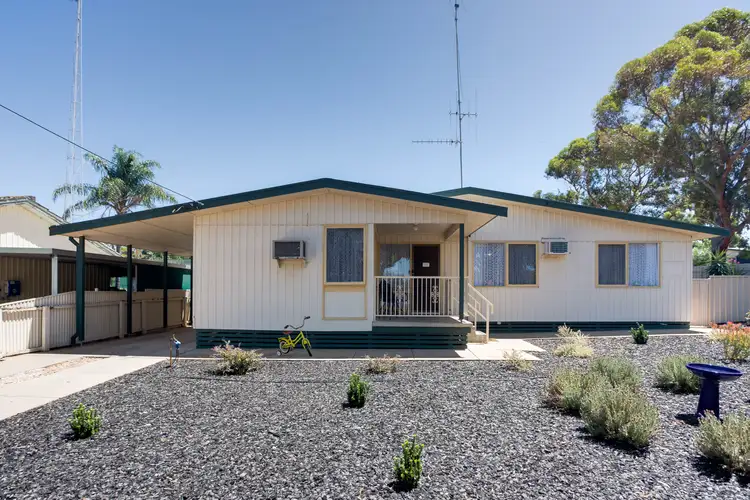 11 Cooper Street, Berri SA 5343
