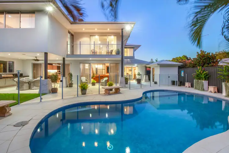 7 Koomooloo Court, Mermaid Waters QLD 4218