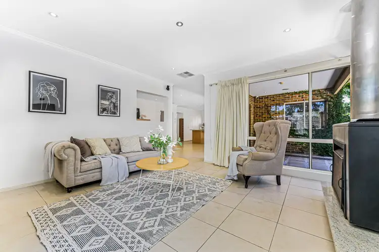 Fourth view of Homely house listing, 2 Glenmaggie Close, Berwick VIC 3806