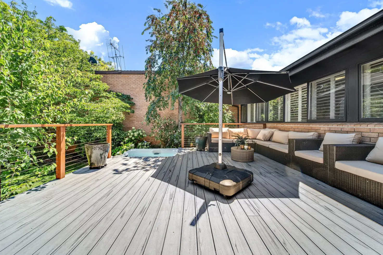 Main view of Homely townhouse listing, 6 Mackaness Place, Garran ACT 2605