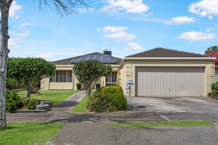 7 McQuillan Way, Burnside VIC 3023