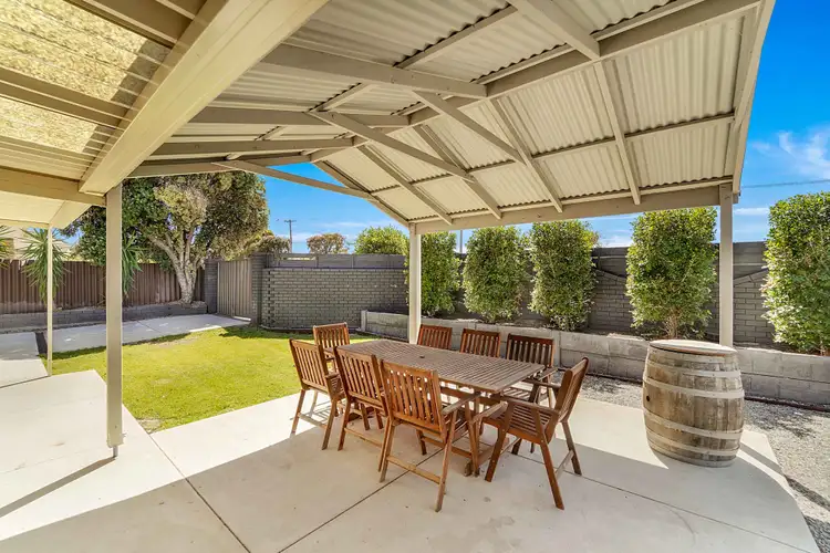 31 Newcomen Road, Stirling WA 6021