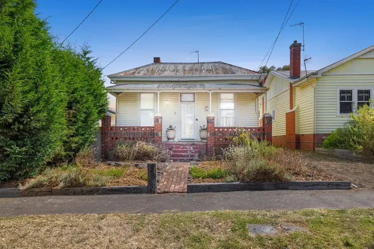 5 Chisholm Street, Soldiers Hill VIC 3350