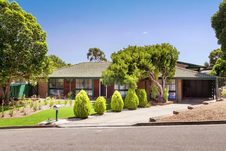 11 Tania Drive, Aberfoyle Park SA 5159