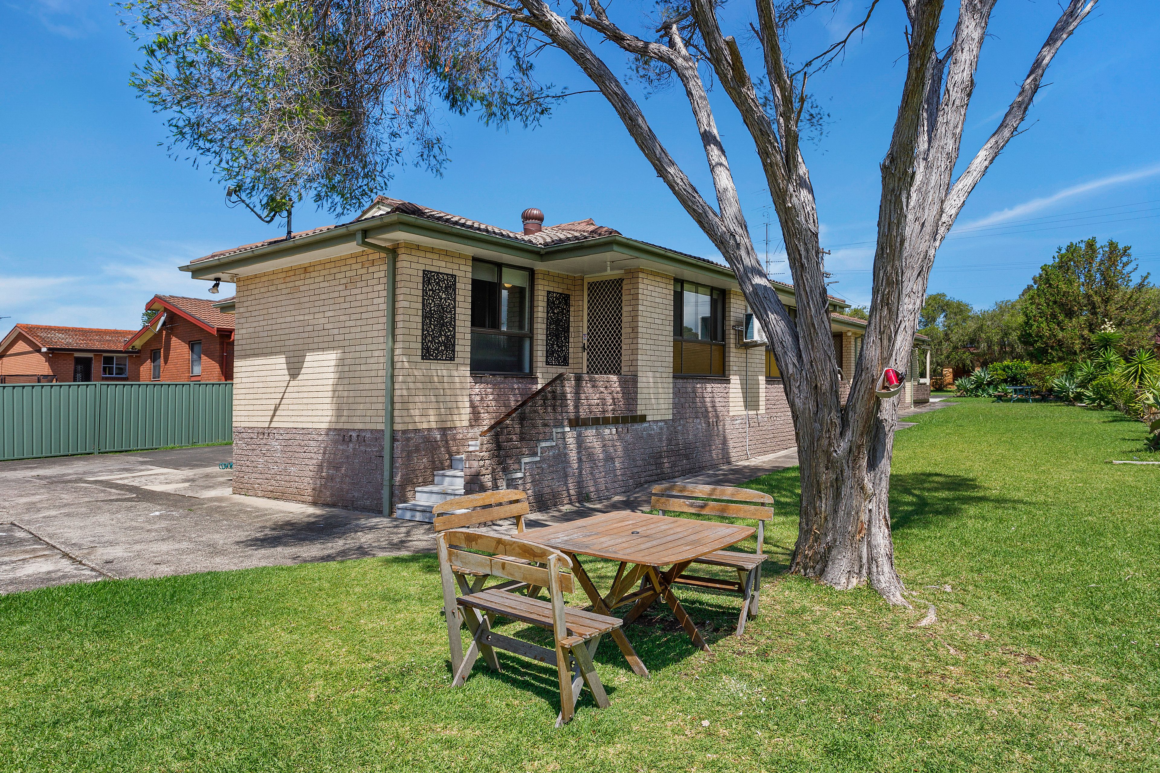 Main view of Homely house listing, 4/82 Barton Street, Oak Flats NSW 2529