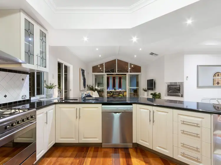 Fourth view of Homely house listing, 3 Kenneally Circuit, Salter Point WA 6152