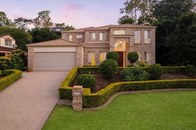 8 Fern Place, Kenmore QLD 4069