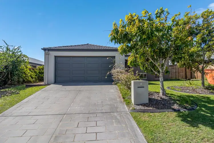 4 Captain Cook Street, Urraween QLD 4655