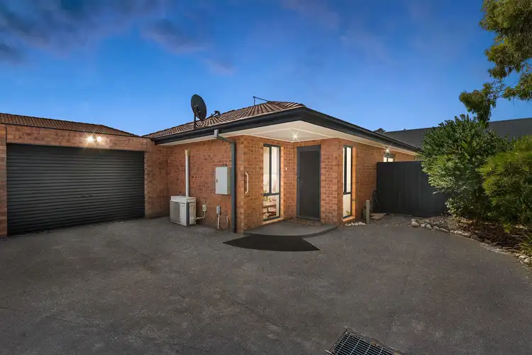 41 Hillview Drive, Carrum Downs VIC 3201