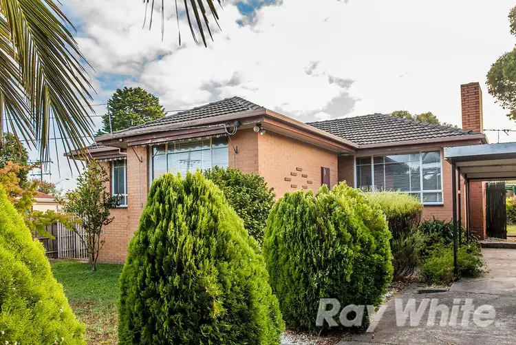 3 Roselyn Crescent