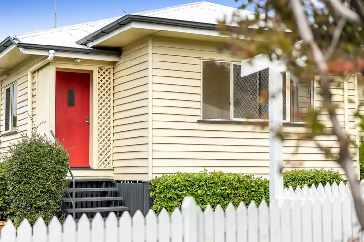 24 Elizabeth Street, South Toowoomba QLD 4350