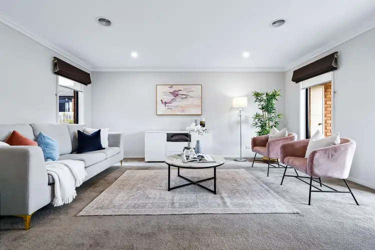 Second view of Homely house listing, 7 Lemon Thyme Way, Lynbrook VIC 3975