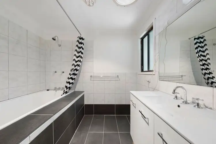 Fourth view of Homely house listing, 2 Matfen Close, Maryland NSW 2287