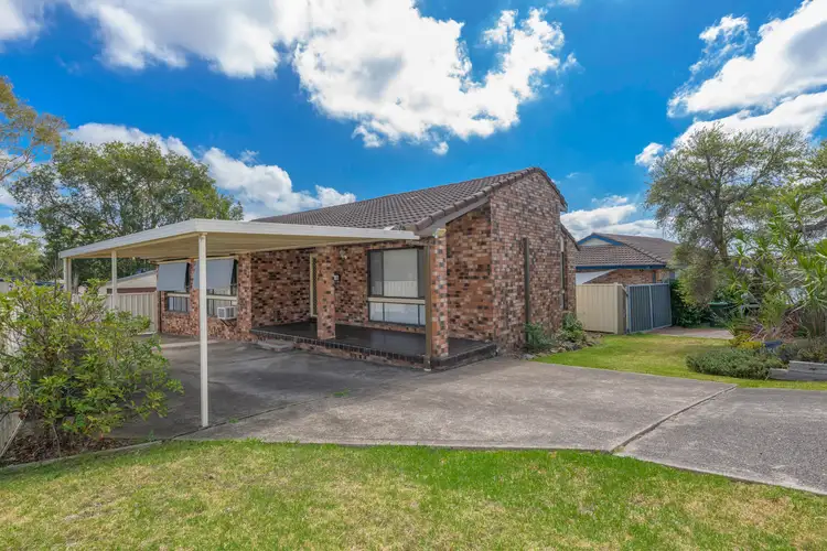 18 Carbora Close
