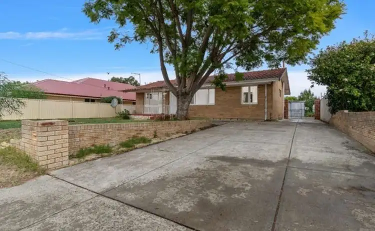 5 Roydon Way, Girrawheen WA 6064