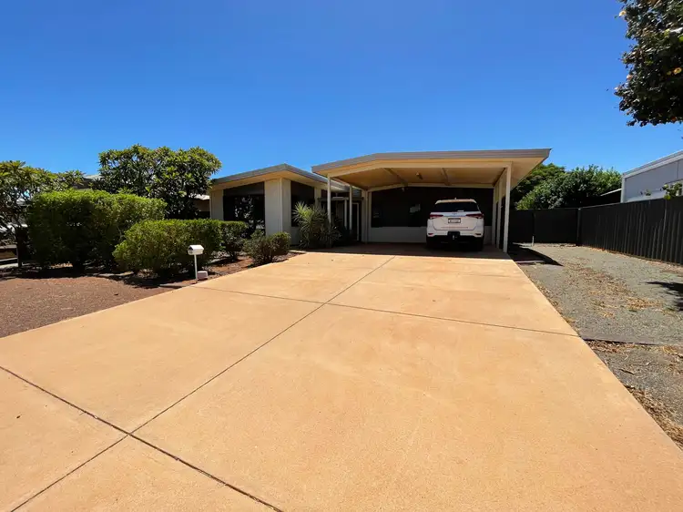 62 Brolga Meander, Nickol WA 6714