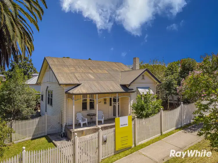 42 Russell Street, Quarry Hill VIC 3550