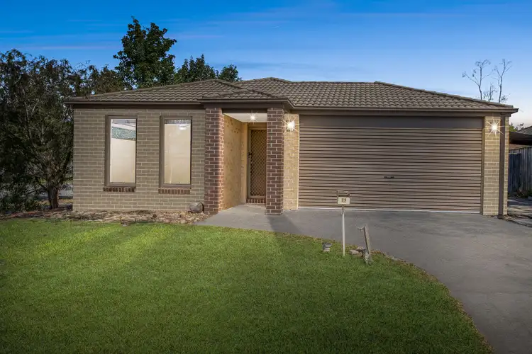19 Devine Drive, Pakenham VIC 3810