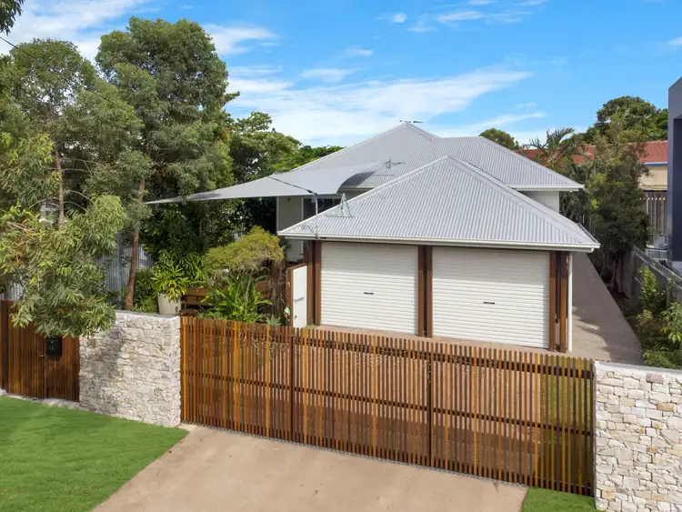 16 Hayes Street, North Ward QLD 4810