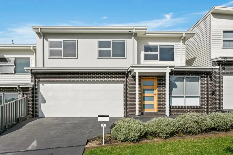 5 Paul Circuit, Tullimbar NSW 2527