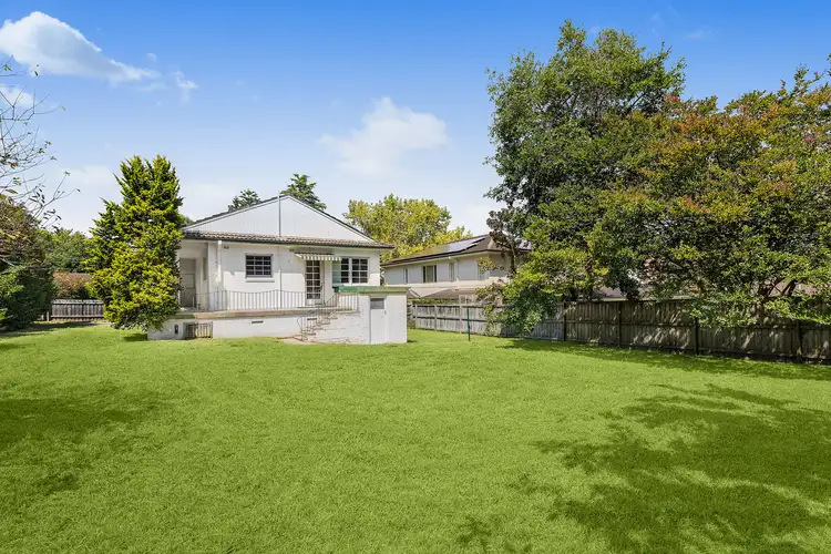 19 Mungarra Avenue, St Ives NSW 2075