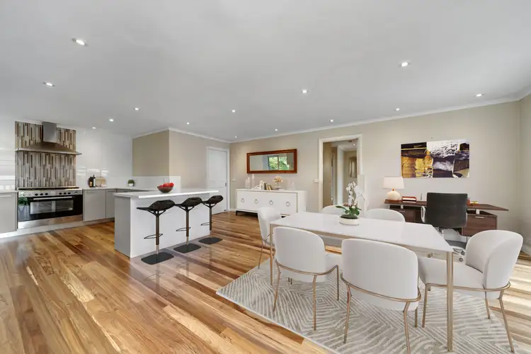 25 Slessor Crescent