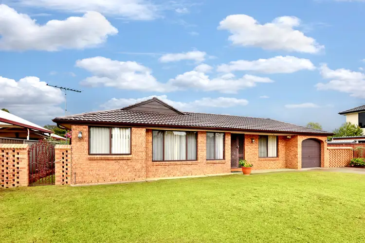 16 Mistletoe Avenue, Claremont Meadows NSW 2747