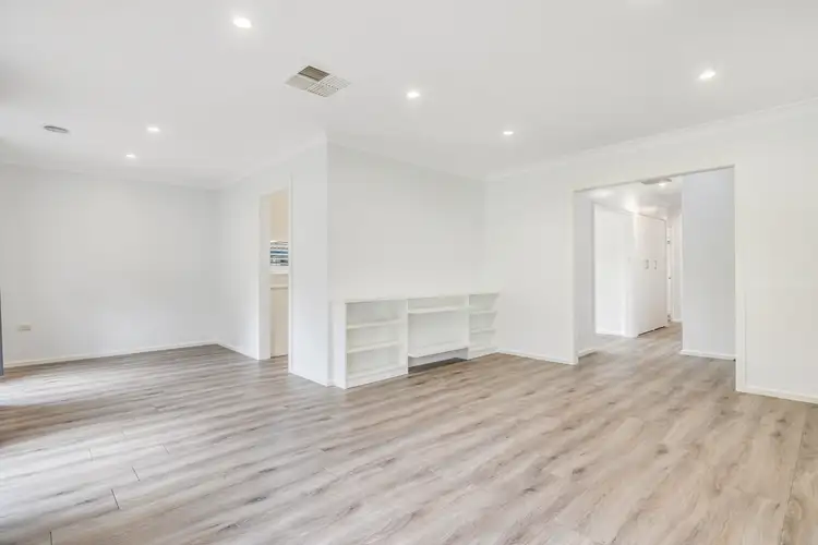 Fifth view of Homely house listing, 8 Cooinbil Crescent, Kooringal NSW 2650