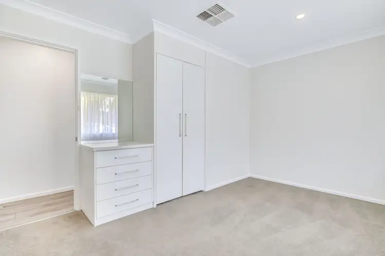 Sixth view of Homely house listing, 8 Cooinbil Crescent, Kooringal NSW 2650