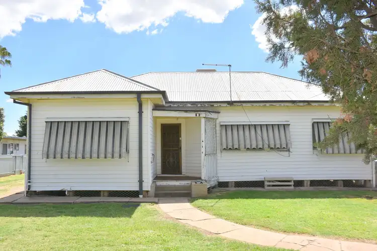 9 Cross Street, Moree NSW 2400