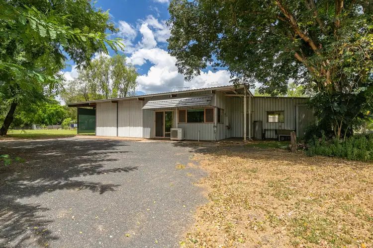 10 Donnelly Place, Emerald QLD 4720