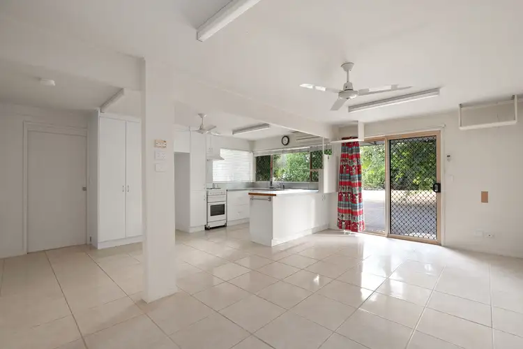 Fourth view of Homely house listing, 10 Donnelly Place, Emerald QLD 4720