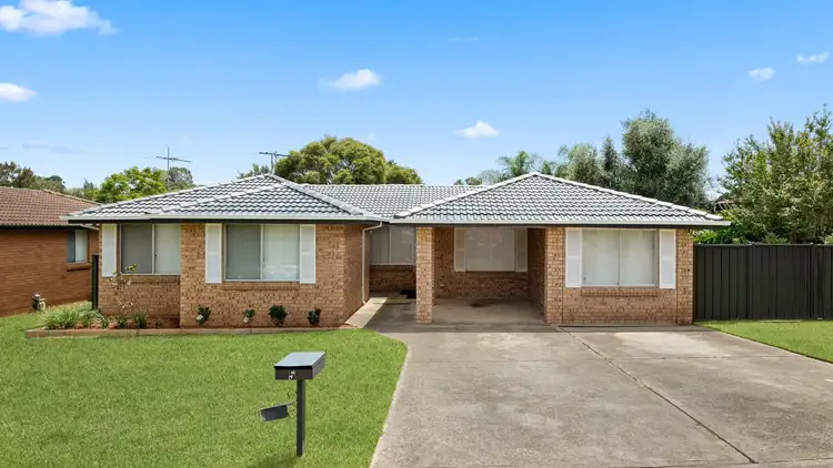 5 Scarus Place, Rosemeadow NSW 2560