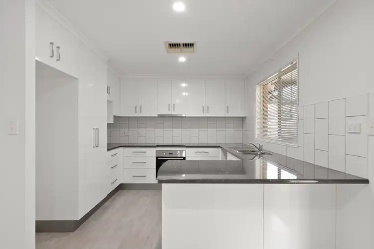 Sixth view of Homely house listing, 5 Reo Place, Emerald QLD 4720