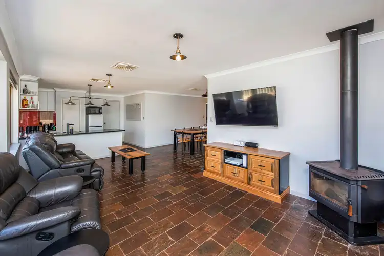 Sixth view of Homely house listing, 17 Banksia Court, Bullsbrook WA 6084