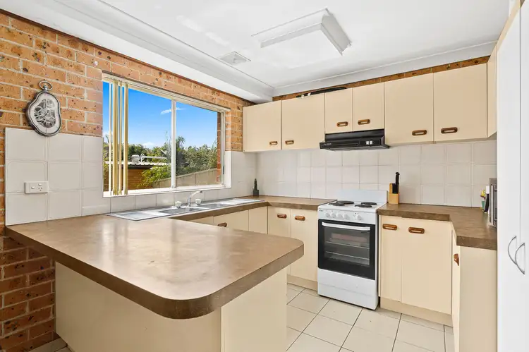 Third view of Homely townhouse listing, 6/15 Grove Circuit, Lake Illawarra NSW 2528