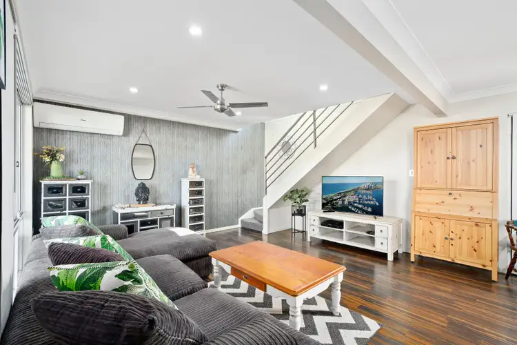 7/2 St Kevins Avenue, Benowa QLD 4217