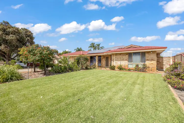 7 Lyrebird Square, Ballajura WA 6066