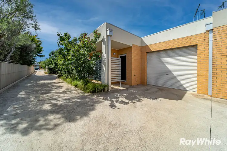 1/108 Neale Street, Flora Hill VIC 3550