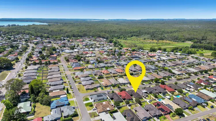 8 Manning Avenue, Raymond Terrace NSW 2324
