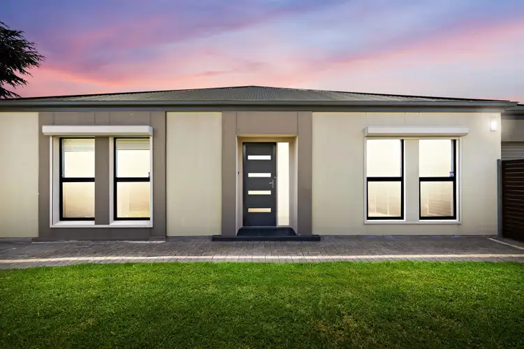 10 Condada Avenue, Park Holme SA 5043