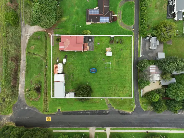Second view of Homely house listing, 2 Caalong Street, Robertson NSW 2577