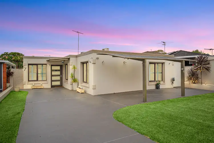 7 Agonis Close, Banksia NSW 2216