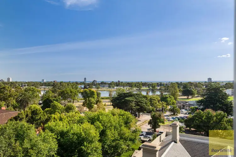 512/55 Queens Road, Melbourne VIC 3004